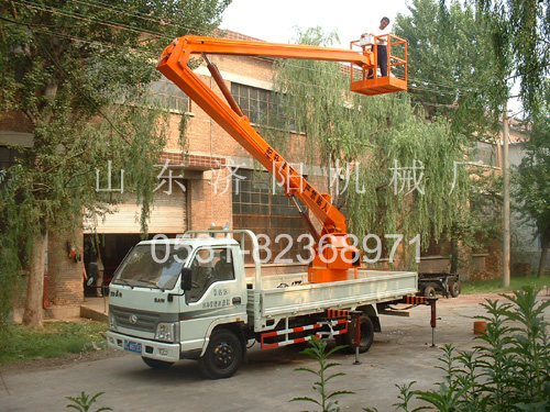 車(chē)載式折臂升降機(jī)(點(diǎn)擊查看)